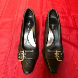 Reaction Kenneth Cole buckled kitten heeled shoes